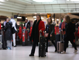London travel news LIVE: Overrunning engineering work at Victoria station halts Gatwick Express services Image