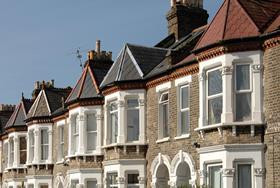Terraced streets tackle climate change with ambient loop system Image