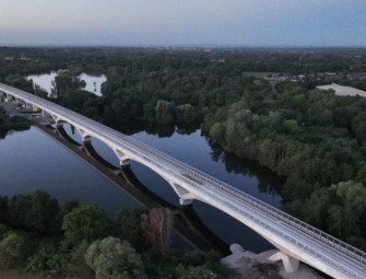 [VIDEO] UK’s longest rail bridge completed Image