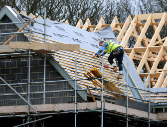 UK construction firms shed more staff amid concerns over economy Image