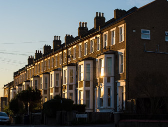 Gap between rungs on housing ladder widens as flat values lag behind houses Image