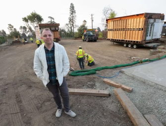 Houses Slated for Demolition Relocated to Fire-damaged L.A. Neighborhood Image