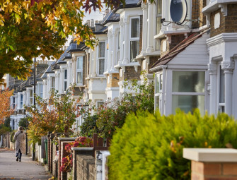 Starter home prices in London drop as first-time buyers seek out smaller cheaper homes Image