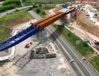 [VIDEO]HS2 M6 viaduct begins sliding process Image