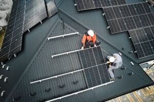 Green skills surge as low-carbon tech rewires UK homes Image