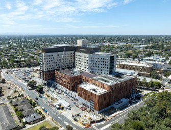 Final tower crane dismantled as Frankston Hospital takes shape Image