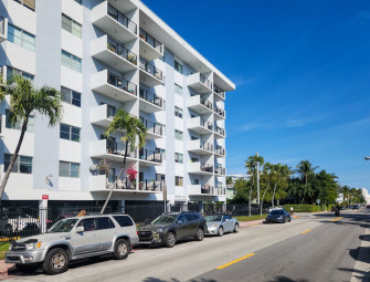 Elevating Luxury Real Estate: Staying Motivated and Delivering Exceptional Results Image