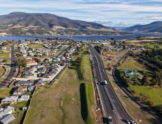 Tasmania’s Bridgewater Bridge takes out national construction award Image