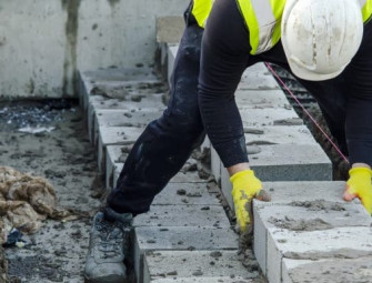 UK construction activity to increase this year says RICS prediction Image
