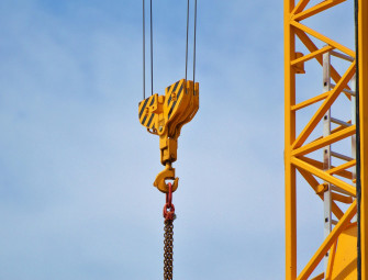 How Crane Hire Reduces Environmental Impact on Site Image