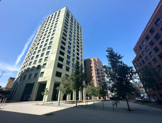 It is like living in an oven: East London tower block residents warn of scorching flats Image